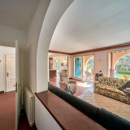 Breezeway Lierna